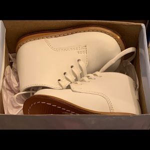 NWT JOSMO walker shoes size 4.5 white